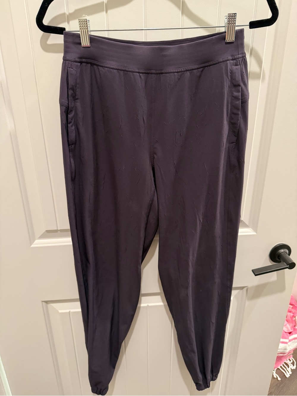 Lululemon On the Fly Jogger 7/8 Purple Size 6 Travel Pant Zip Pockets